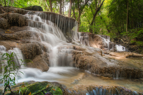 Fototapeta Naklejka Na Ścianę i Meble -  Huai Mae Kamin waterfall