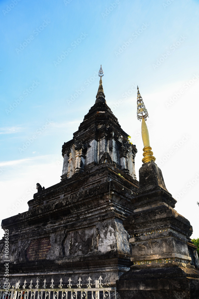 Fototapeta premium stupa in blue sky