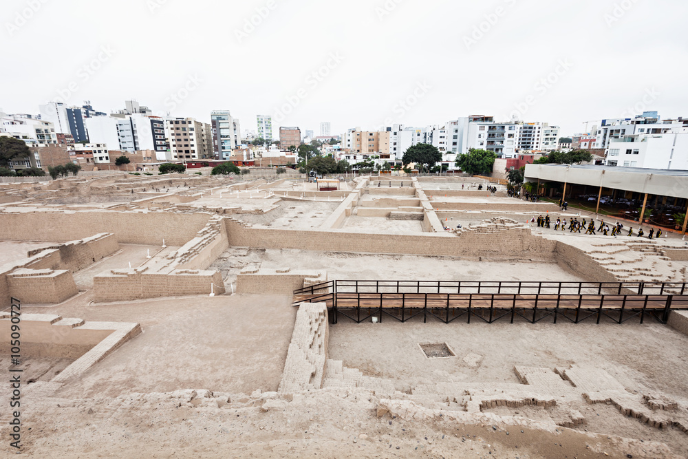 Obraz premium Huaca Pucllana, Lima