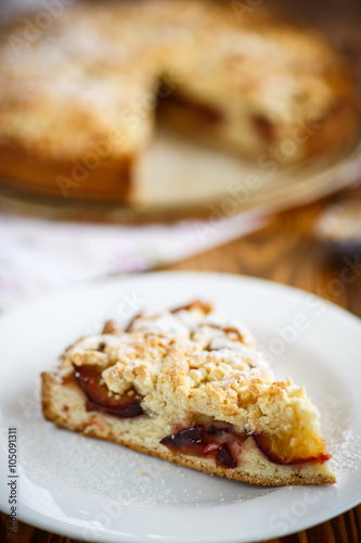 Grated pie with fruit 