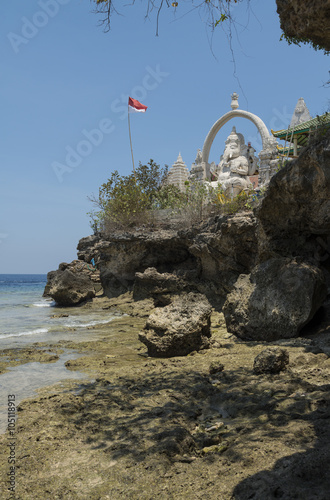 Indonesien; Tempelanlage auf der Insel Menjangan, Bali Nationalpark. Ganesha Statue. photo