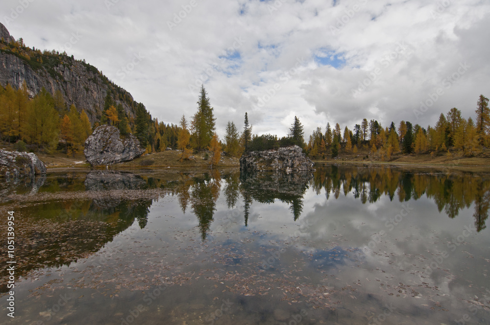 Fototapeta premium Dolomites, Italy. / The Dolomites are a mountain range located in northeastern Italy.