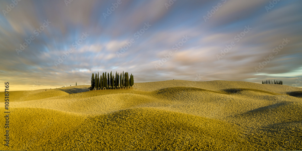 Naklejka premium Krajobraz jesiennej Toskanii