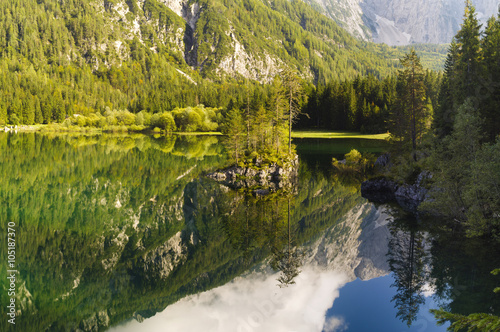 Jezioro górskie w Alpach Julijskich
