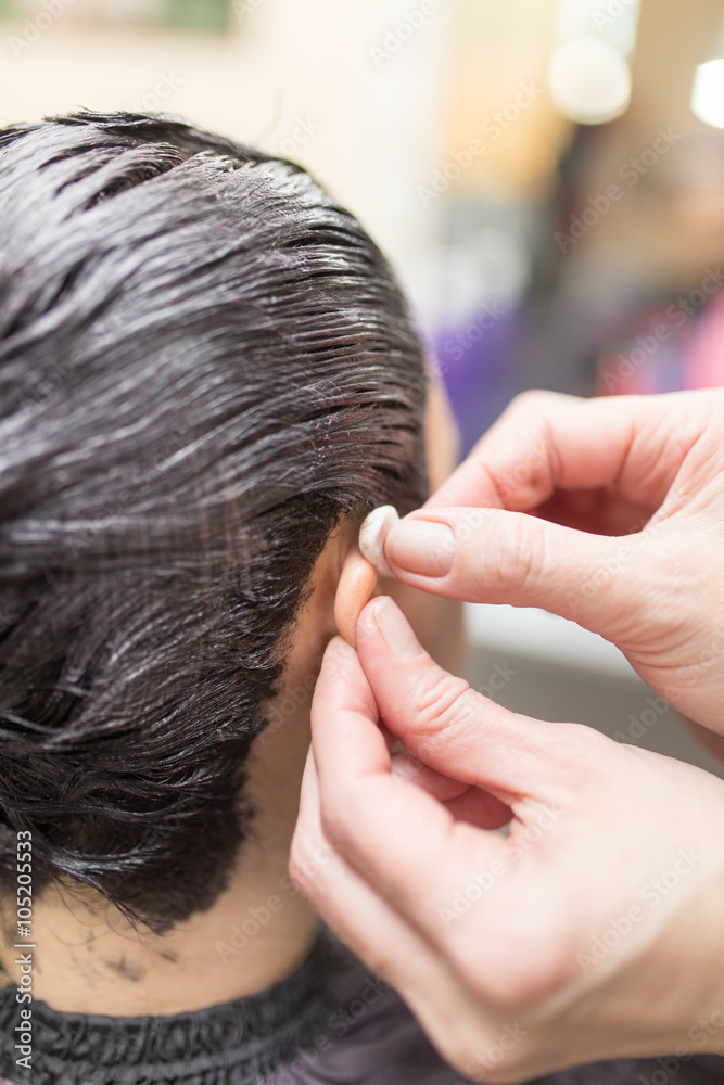 Fototapeta premium hair coloring in the beauty salon