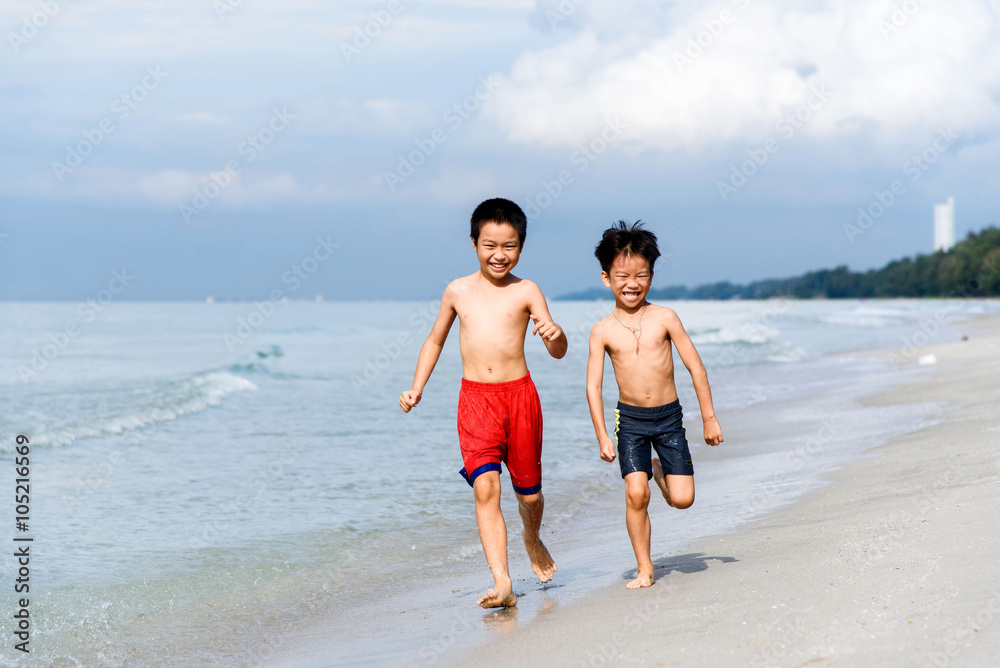 Bon run on the beach