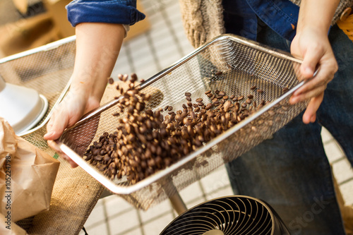 コーヒー豆の焙煎 photo
