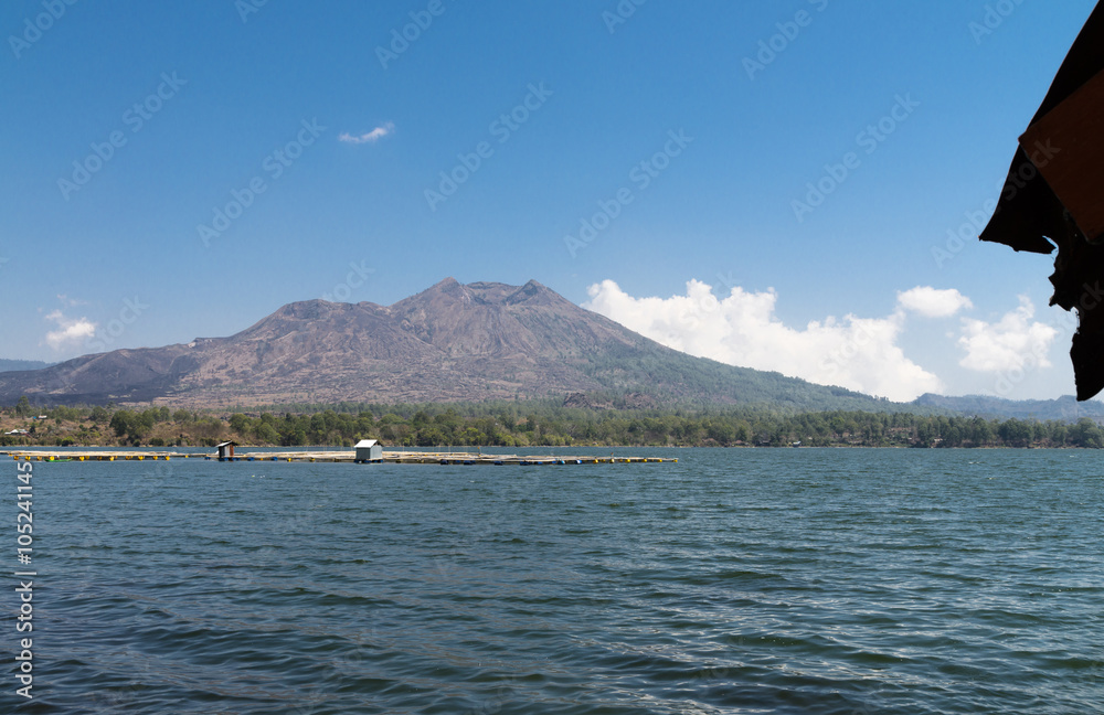 Indonesien; Batur See , mit Blick auf Vulkan " Gunung Batur ", Bali. Stock  Photo | Adobe Stock