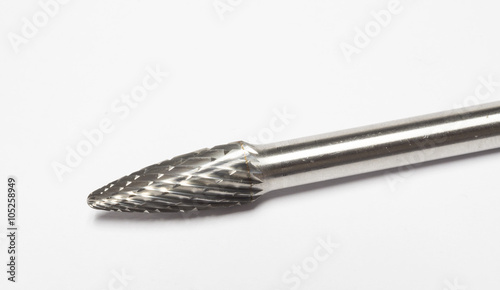 Fotografie operator use carbide burr grinding mold
