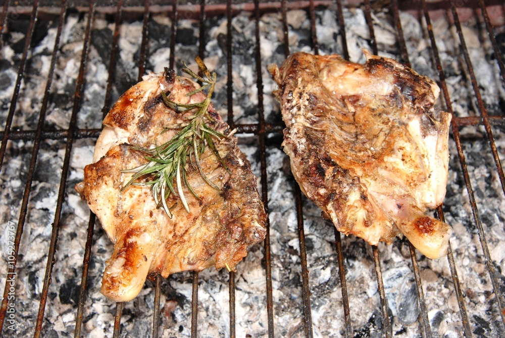 barbecue,pollo alla griglia Stock 写真 | Adobe Stock