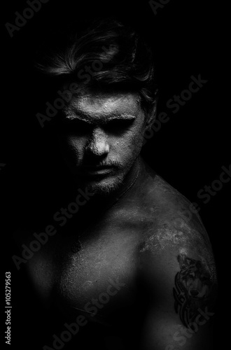 Dark man's in deep darkness © Andrey Cherlat