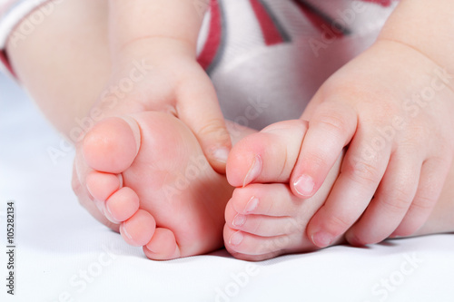 Foot massage © albertiniz