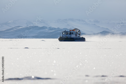 Snow air motion boat