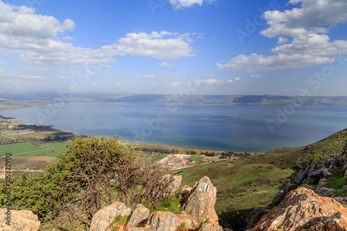 Carta da parati a view of the Sea of Galilee from Mount Arbel