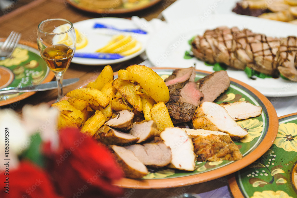 Fried Potatoes and Meat Fried Potatoes and Meat