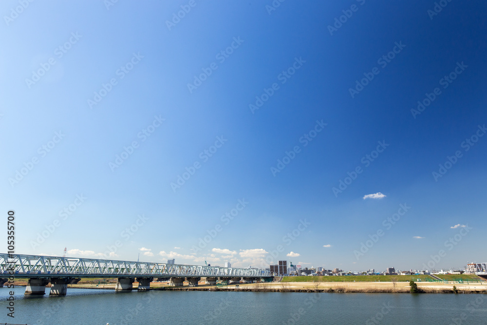 鉄橋と青空と雲 鉄橋と青空と雲