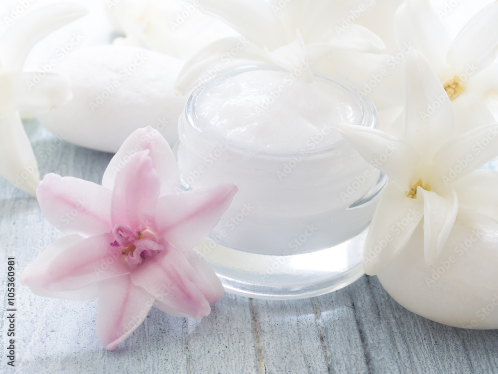 natural cosmetics, fresh as spring flowers natural cosmetics, fresh as spring flowers