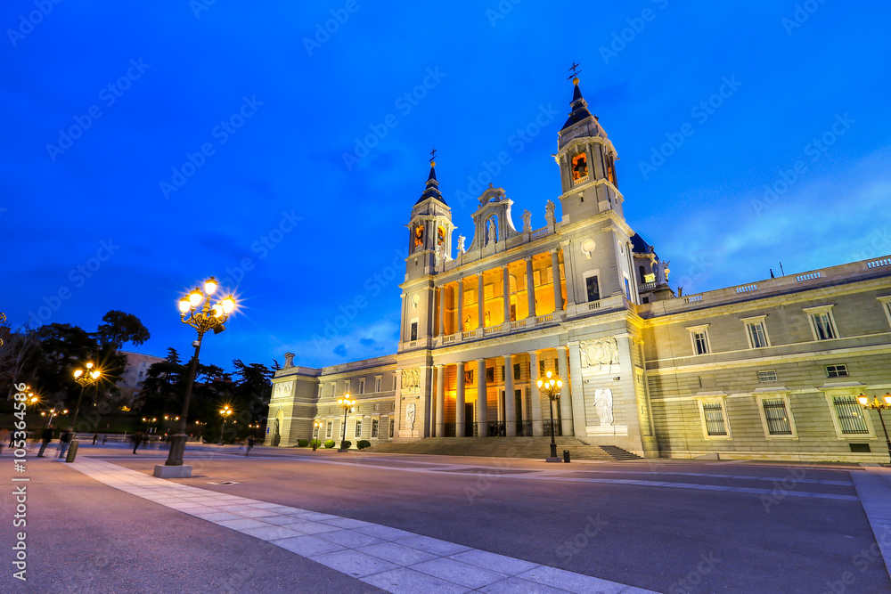 Madrid almudena cathedral at dusk