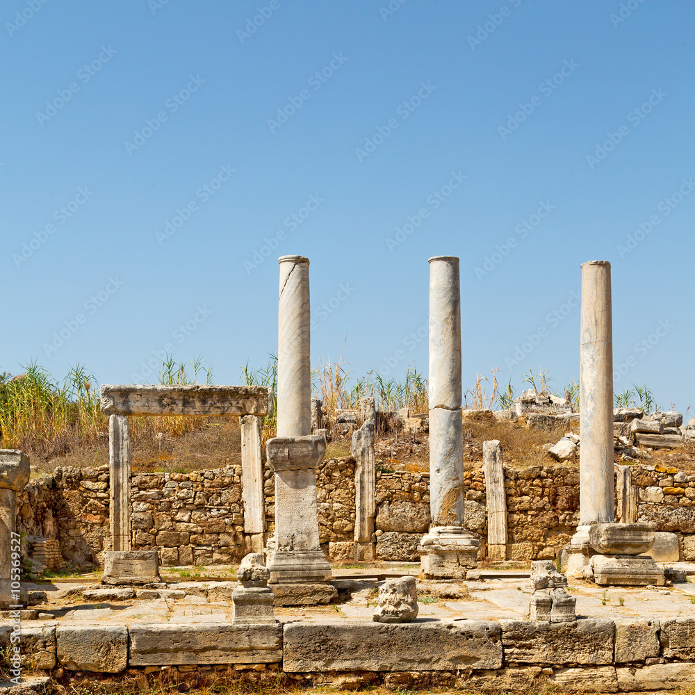 perge old construction in asia turkey the column  and the roman