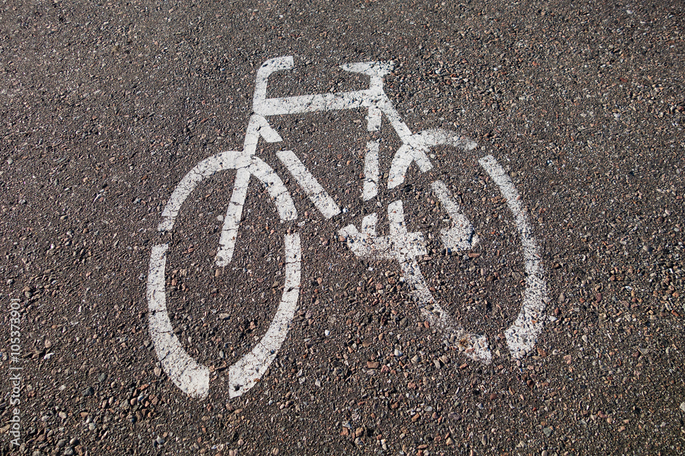 Fahrradsymbol auf Asphalt Fahrradsymbol auf Asphalt