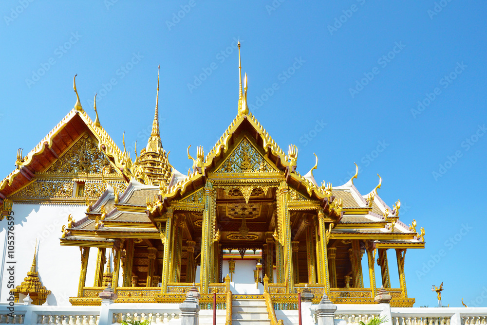 Naklejka premium Thai Architecture. Grand Palace in Bangkok, Thailand 