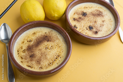 crema catalana  catalan cream  spanish dessert..