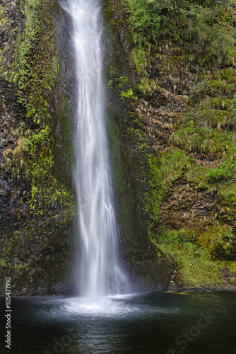 Horsetail Falls, Columbia River Gorge National Scenic Area, Wash
