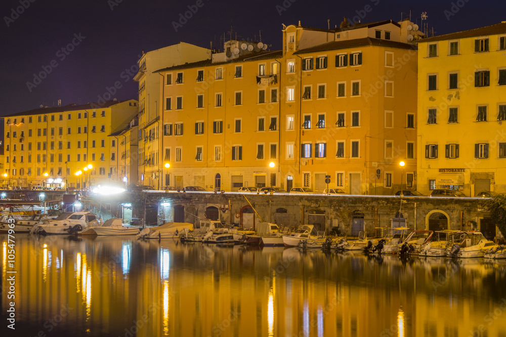 Livorno,quartiere Pontino di notte