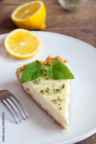 homemade lemon cheesecake