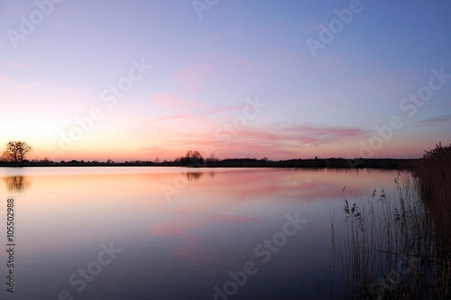 Wieczór, jezioro © darekb22