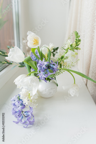 Fototapeta Naklejka Na Ścianę i Meble -  tulip and hyacinth