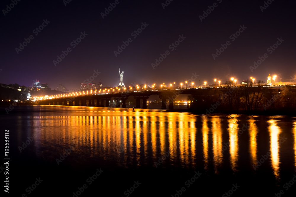 Lights on the Kiev's bridge at night