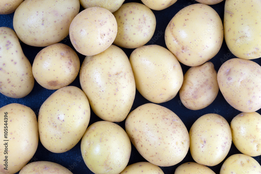 Potato / many potatoes in a heap Potato / many potatoes in a heap
