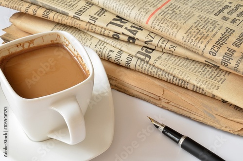 Gazeta przy porannej kawie