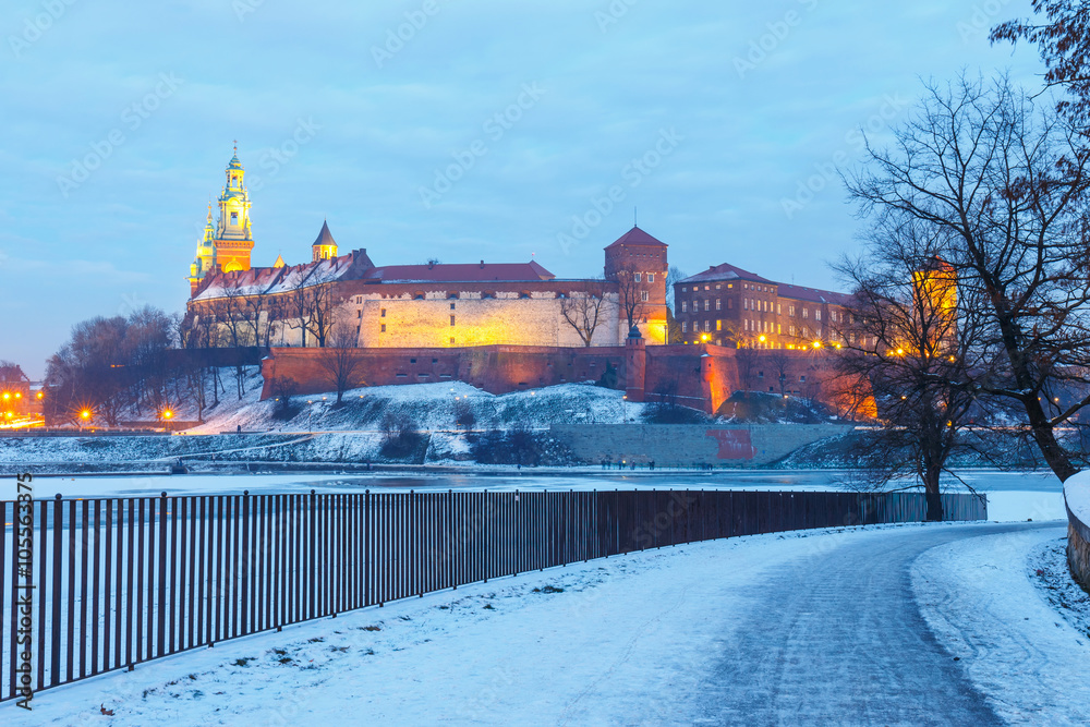 Obraz premium Wawel Castle in the evening in Krakow, Poland