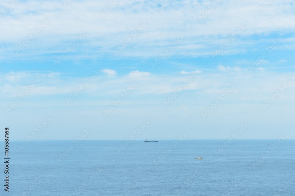 Obraz premium 海と船