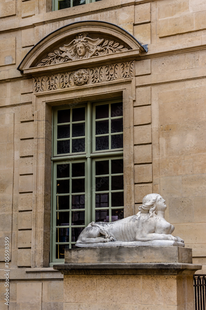 Hotel de Sully (1625 - 1630). Marais, Paris. France.