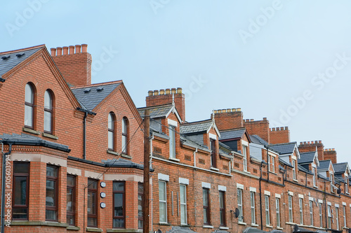 Obraz na plátně Roof and chimneys in Belfast