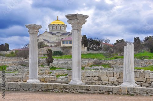 The Vladimir Cathedral in Chersonese is one of the most outstanding architectural structures of Sevastopol. He amazes tourists with its grandeur, beauty and harmony lines.