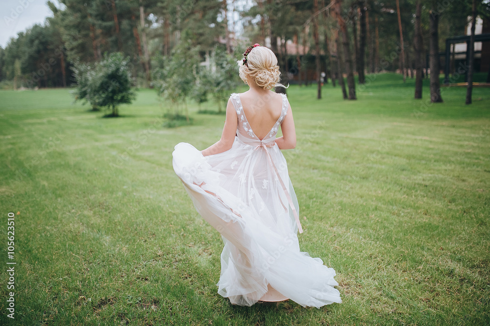 Cream Bridal Dresses, Ivory Wedding Gowns | Dressafford