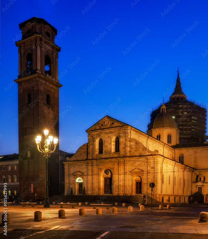 Duomo di Torino (Turin Cathedral) at blue hour