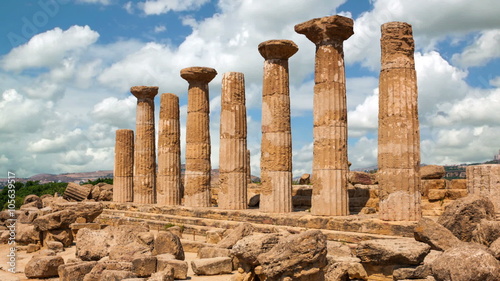 Timelapse of the ruins of typical Roman/Greek temple, Greece