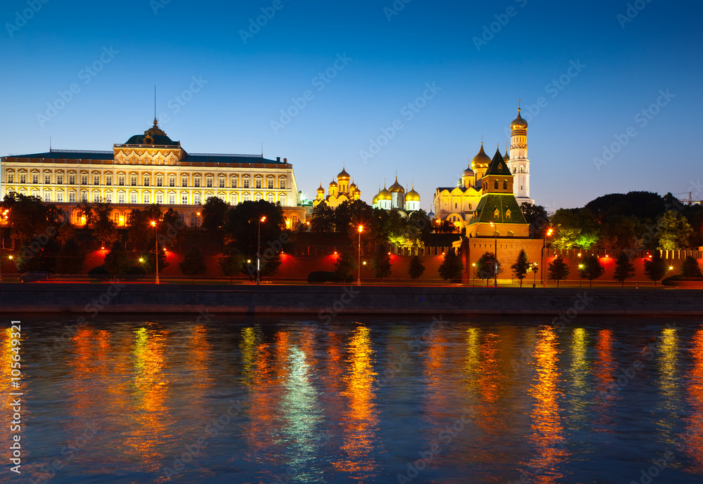 Fototapeta premium Moscow Kremlin in summer night