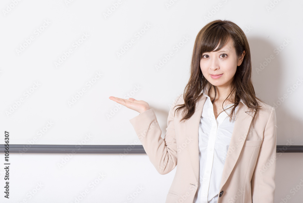 日本人女性講師 日本人女性講師