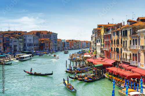 Fotografie Beautiful view of the Grand Canal from the Rialto Bridge. Venice