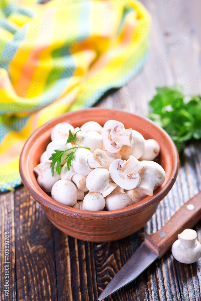raw mushrooms
