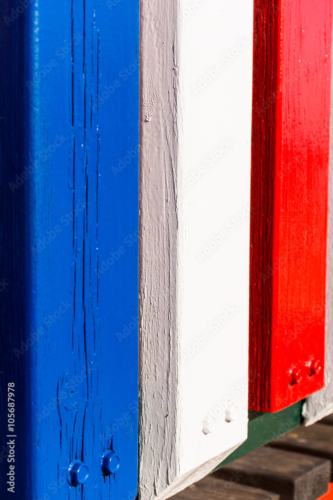 palisade painted at the beach palisade painted at the beach