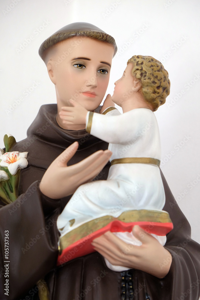 Φωτογραφία Saint Anthony of Padua holding baby Jesus, Church of Saint Francis in Lipik, Cro