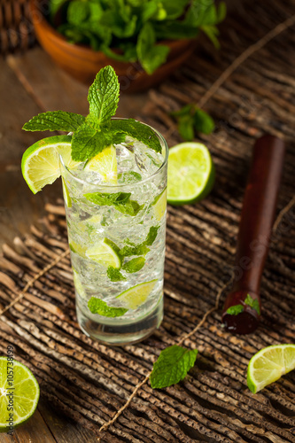 Homemade Alcoholic Mojito with LIme