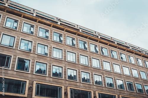 Modern Low Rise Building with Rooftop Balconies © Robert Herhold